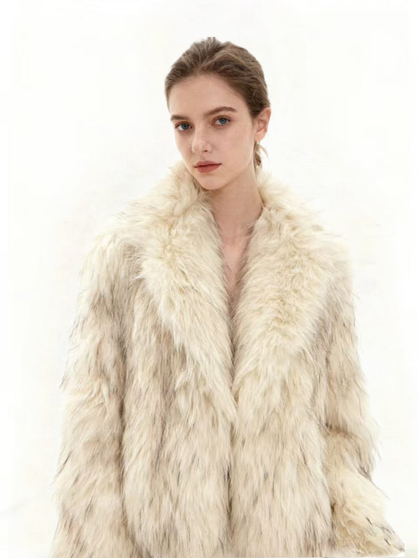 Oversized Faux Fur in Beige